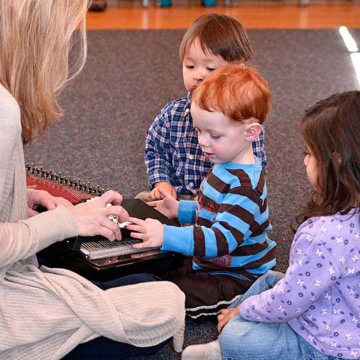 Hoff-Barthelson faculty member Laura Barnet teaches a music class for young children.