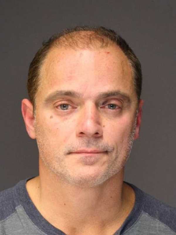 Man Rams Car Into Vehicle After Palisades Restaurant Dispute, Police Say