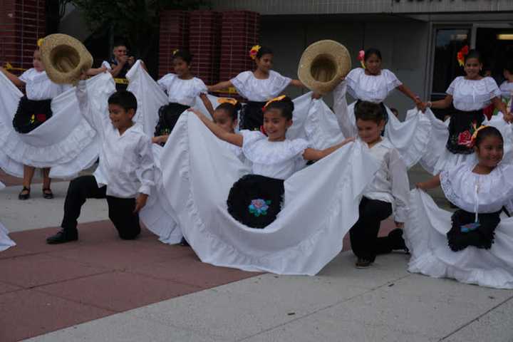 Mexican Dance Company Performs In New Rochelle