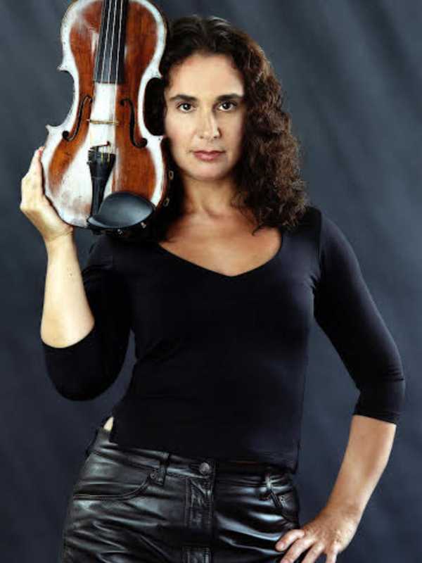 Scarsdale's Hoff-Barthelson Series Features Violinist Kurtis-Stewart 