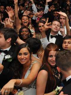 New Rochelle Seniors Celebrate At Prom