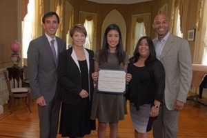 Yankees Great Mariano Rivera Awards Scholarship To Local HS Grad