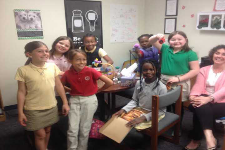 Lunch Bunch Returns To Bronxville's Chapel School