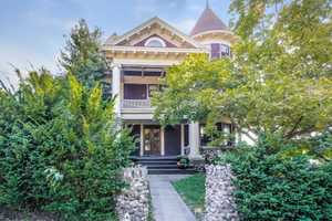 Yonkers Home Used In Filming Of 'Mona Lisa Smile' Listed For $749,000