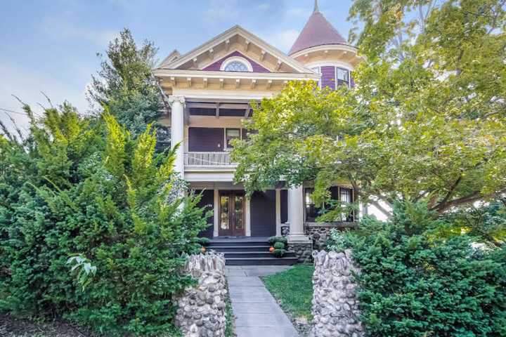 This Victorian home in Yonkers was built in 1900, but still has many modern amenities.