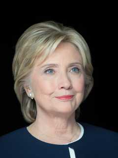 Chappaqua's Hillary Clinton Signing Books In Rhinebeck