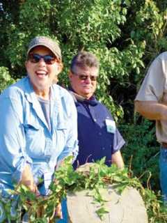 Lewisboro Land Trust Cleaning Up Trail In Vista