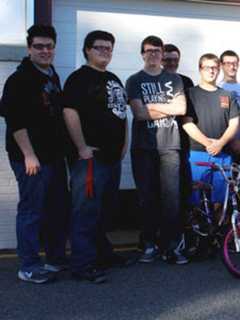 Automotive Technology Students Partner with Wayne Education Association