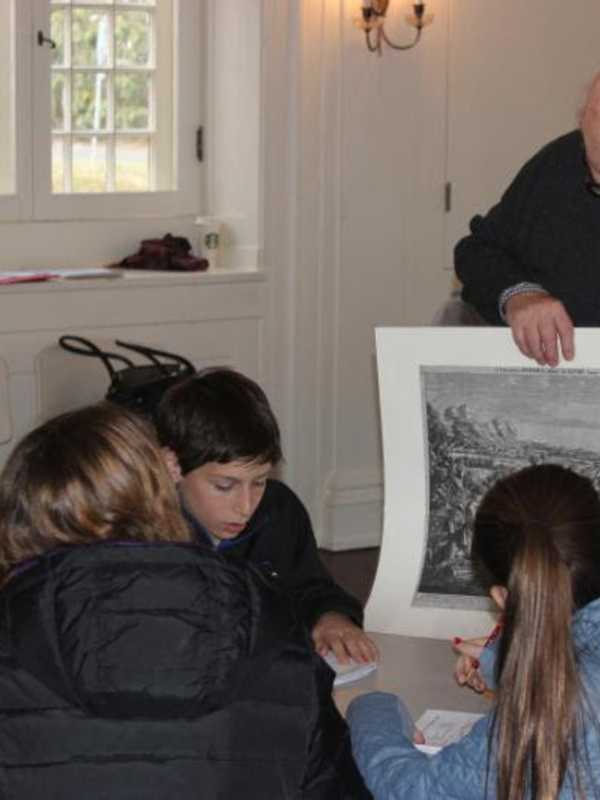 7th Graders Visit Keeler Museum To Learn About The Battle Of Ridgefield