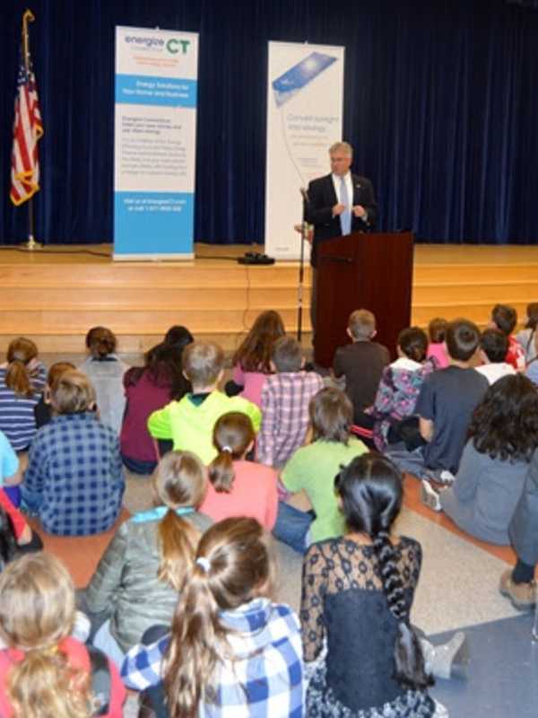 Samuel Staples School In Easton Goes Green With 950 Solar Panels