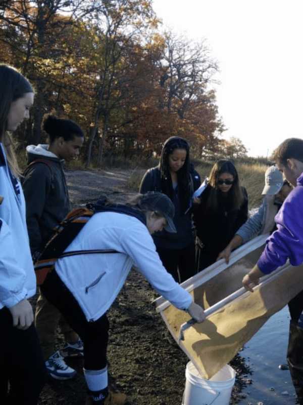 New Rochelle HS Students Explore Marine Life In Local Waterways