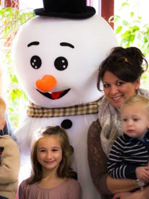 Have 'Breakfast With Frosty And Friends' At Bridgeport's Beardsley Zoo