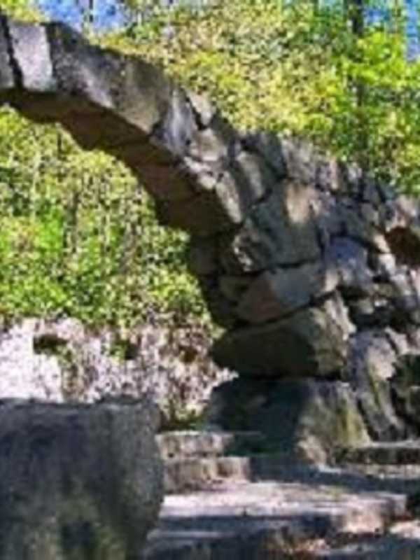 Mount Pleasant Library Discusses History Of The Palisades