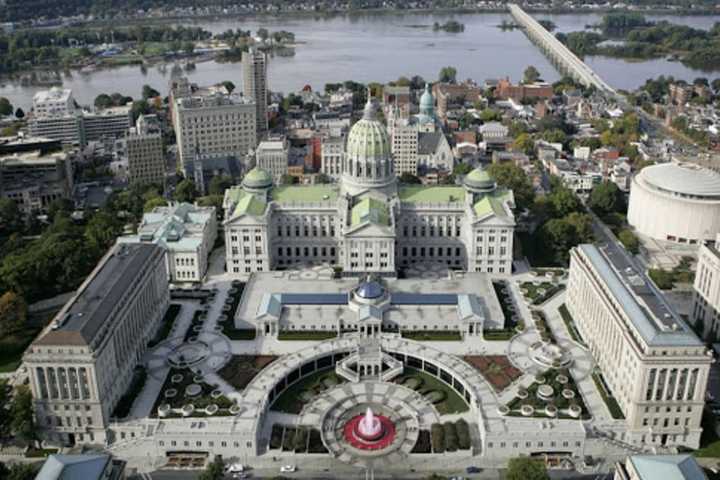 PA House Cancels Sessions Ahead Of Major Snowstorm