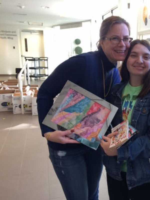Westchester Family Services Distributes Thanksgiving Meals to Vetrans