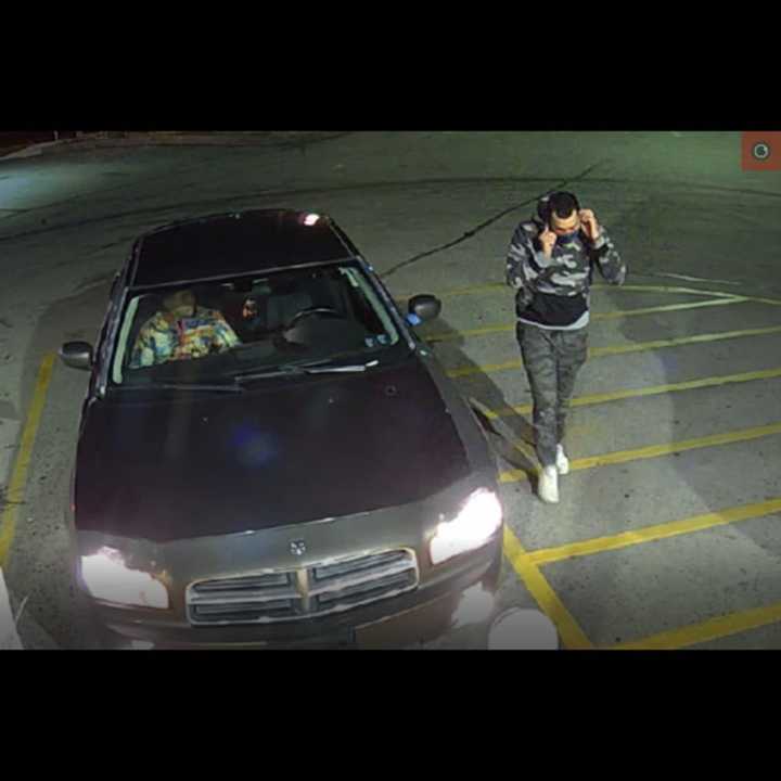 Police in Montgomery County are seeking the public&#x27;s help identifying a trio suspected of stealing personal items from cars in the area, authorities said.