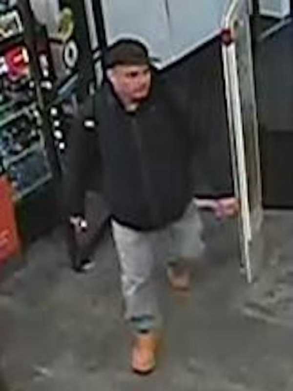 Man Accused Of Stealing $400 Worth Of Merchandise From CVS In Port Jefferson