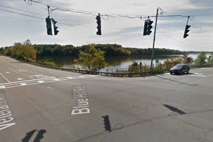Police Warn Motorists About Broken Traffic Light In Pearl River