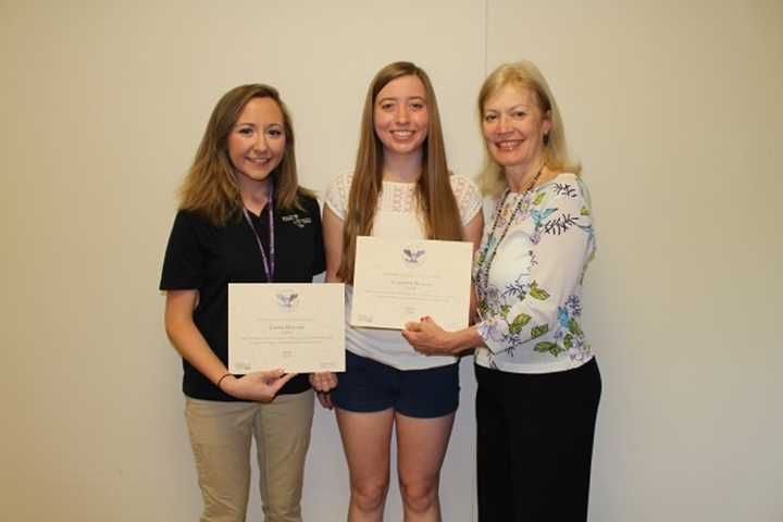 Putnam Hospital Center Teens Receive Volunteer Service Awards