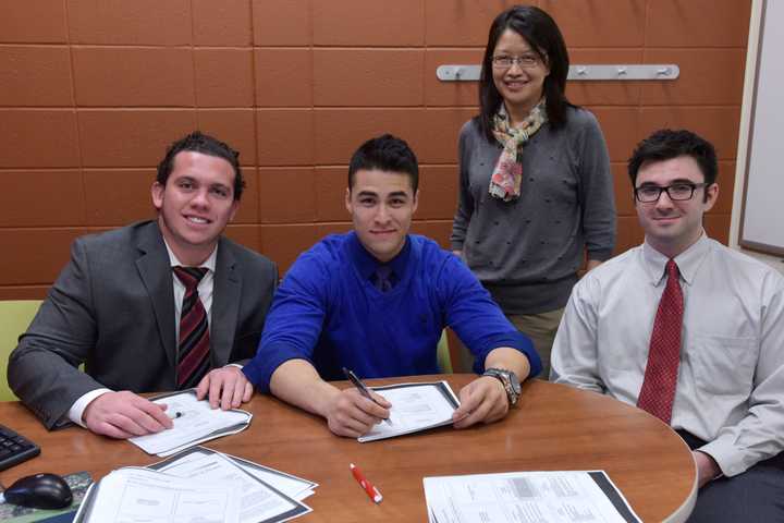 Finance Students At Danbury's WCSU Win Venture Capital Competition