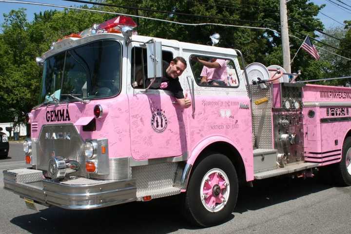 Pink Fire Truck Rolls Into Woodcliff Lake For Cancer Fundraiser