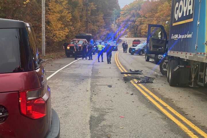 2 Seriously Injured In Webster Car Wreck, Police Ask Drivers To Stay Away (DEVELOPING)