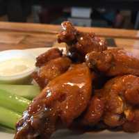 This Eatery Serves Up Best Wings In Massachusetts, Report Says