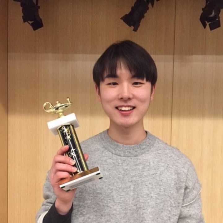 Pace&#x27;s Jungmok Lee won both the Pace Spelling Bee Finals as well as the Intercollegiate Spelling Bee.