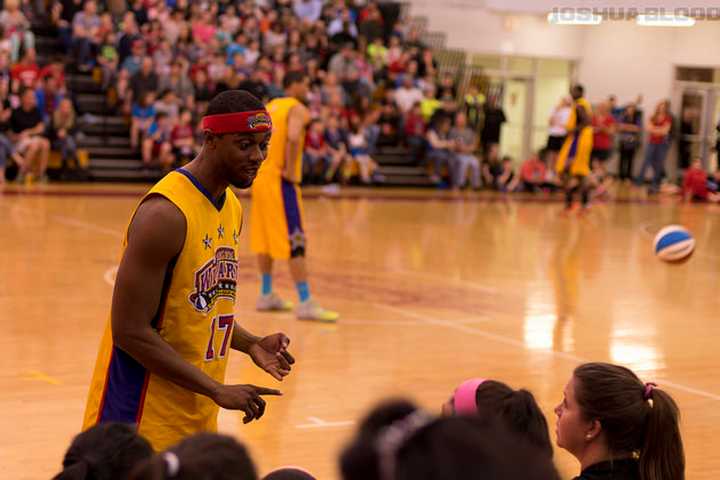 Harlem Wizards Facing Tarrytown Teachers