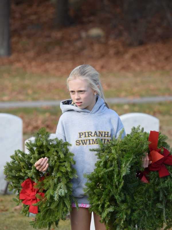 Darien Children Honor Veterans' Graves As Part Of 'Wreaths Across America'