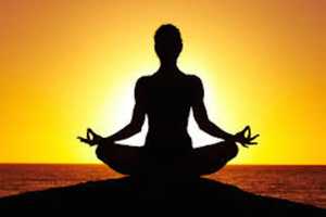 Ridgewood Yogi Teaching Free Class On Essential Oils
