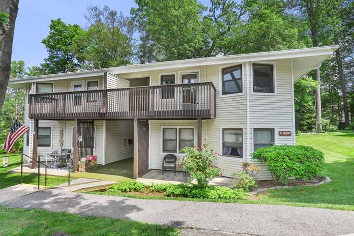34 Warwick Place D, Yorktown Heights, NY 10598, Yorktown Heights, NY 10598
