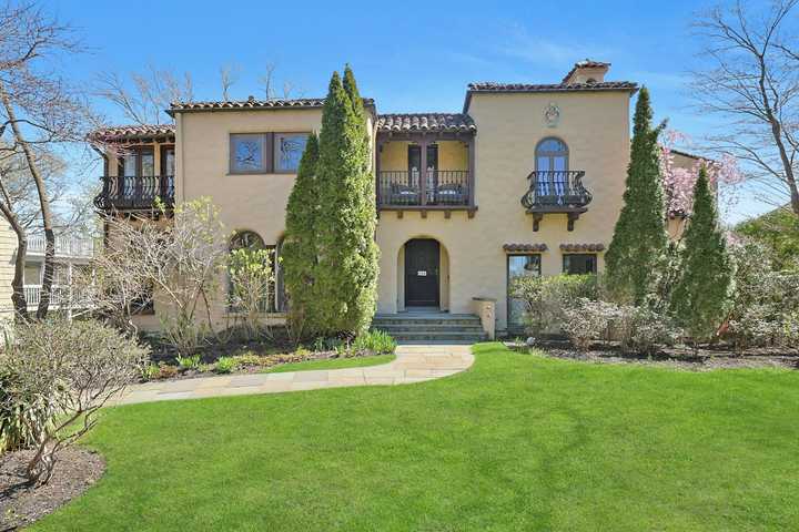 286 Lyncroft Road, New Rochelle, NY 10804, New Rochelle, NY 10804