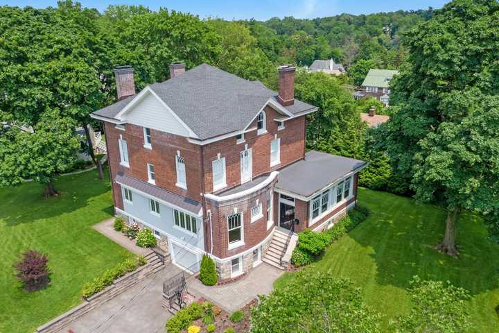 15 Calton Lane, New Rochelle, NY 10804, New Rochelle, NY 10804