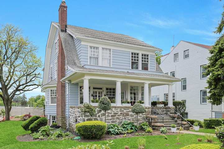 146 Sutton Manor Road, New Rochelle, NY 10801, New Rochelle, NY 10801
