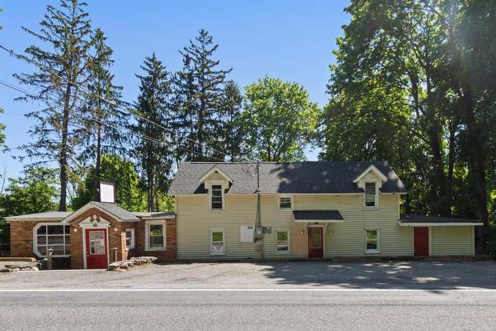 208 Tomahawk Street, Somers, NY 10598, Somers, NY 10598