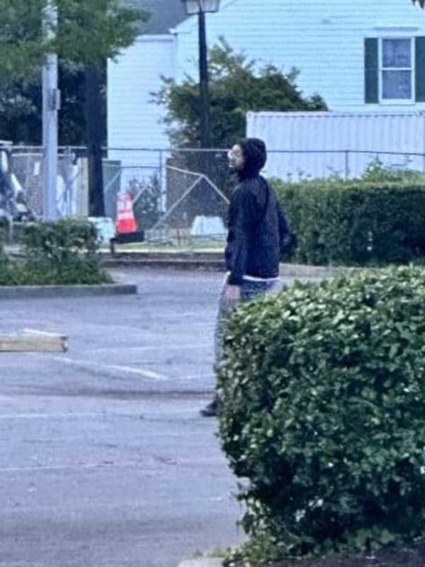 Blade-Wielding Man Wanted After Exposing Himself To Women In Maryland: Sheriff