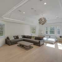 <p>3 Bridle Way in Saddle River
  
</p>