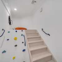 <p>3 Bridle Way in Saddle River
  
</p>