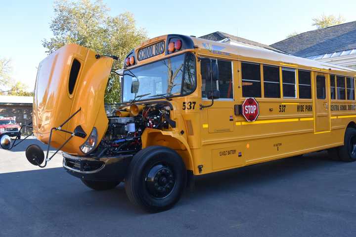 Meeting Explains New Electric School Buses Coming To  School District In Region