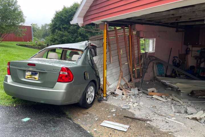 Driver Injured When Car Slams Into Garage In York County: Officials