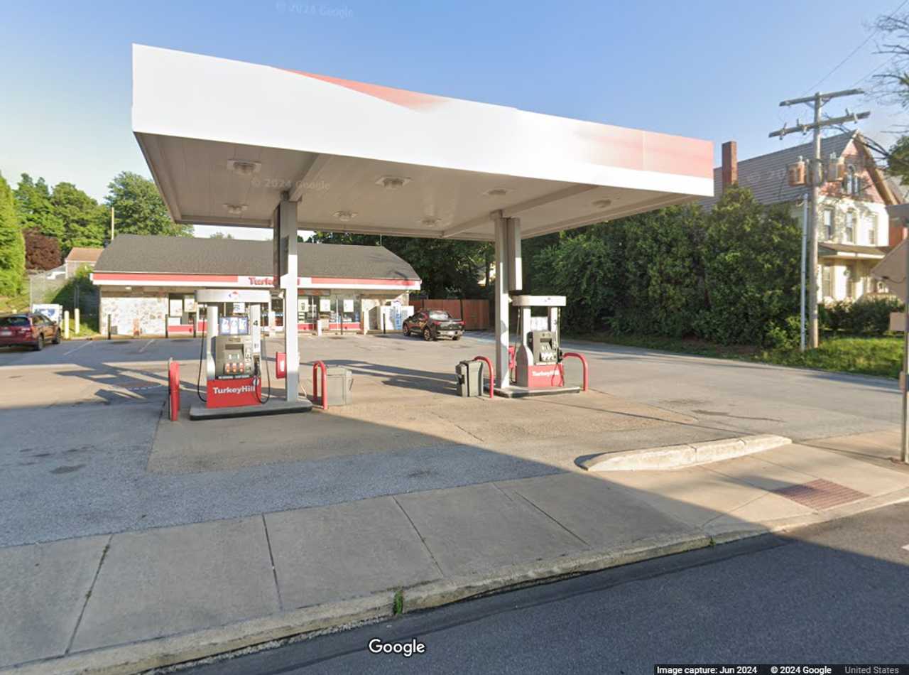 Turkey Hill Armed Robber Sought By Pennsylvania State Police Red Lion Daily Voice