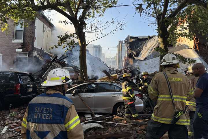 Explosion Kills 1, Injures 2 Women; Levels Philadelphia Rowhomes: Fire Officials