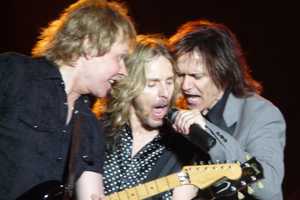 '70s & '80s Hitmakers Take Over Bridgeport This July—Plan Your Night And Grab Your Tickets