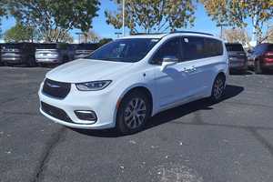 Defective Airbags Raise Ejection Risks, Sparking Recall Of 250K Chryslers