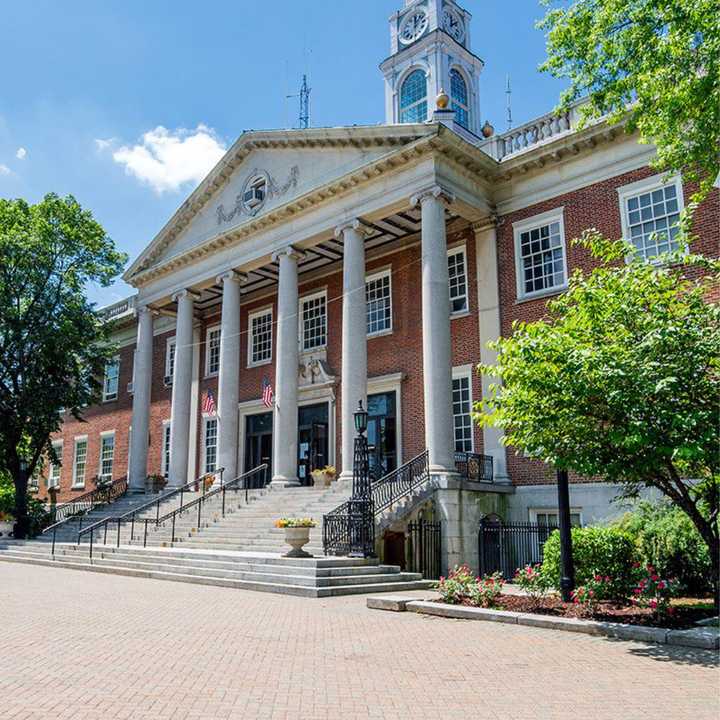 Mount Vernon City Hall. 