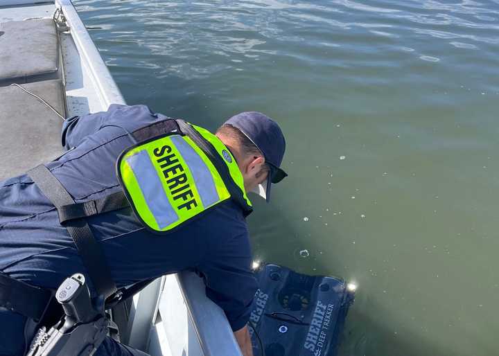 Morris County Sheriff's deputy conducts ROV training (file photo).