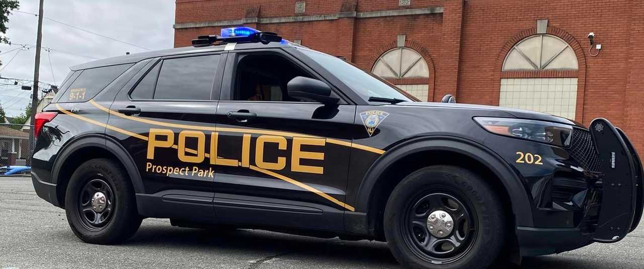 Undercover Bust Passaic County Smoke Shop Worker Sells Vapes To