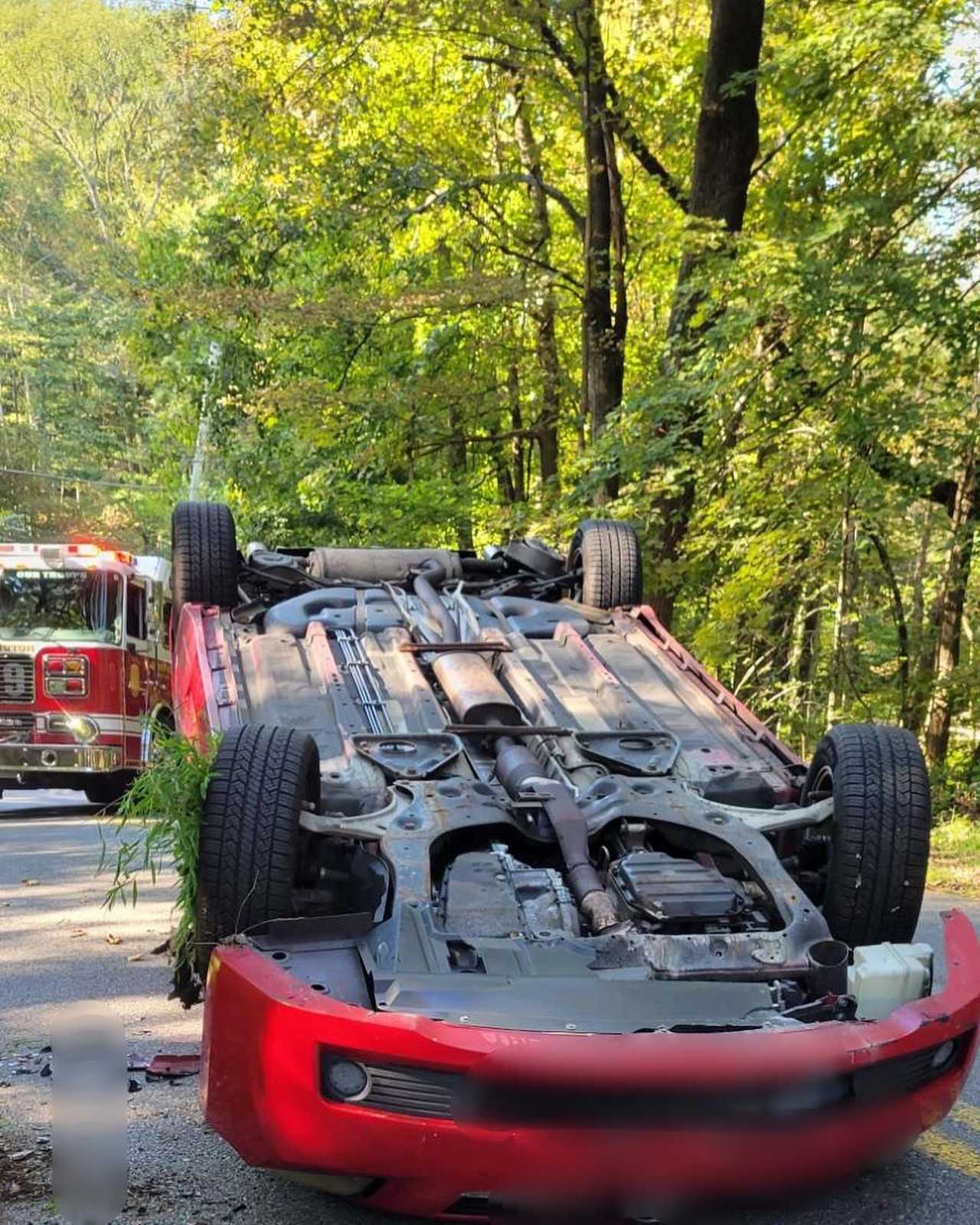 Car Flips On Roof In Hudson Valley Crash Rhinebeck Daily Voice
