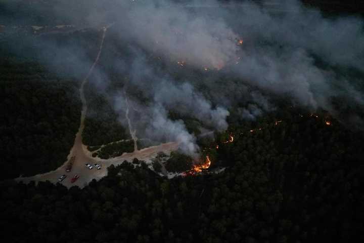 Smoke Diminshes As Crews Begin Containing Wildfire Near Jersey Shore Neighborhood (UPDATE)